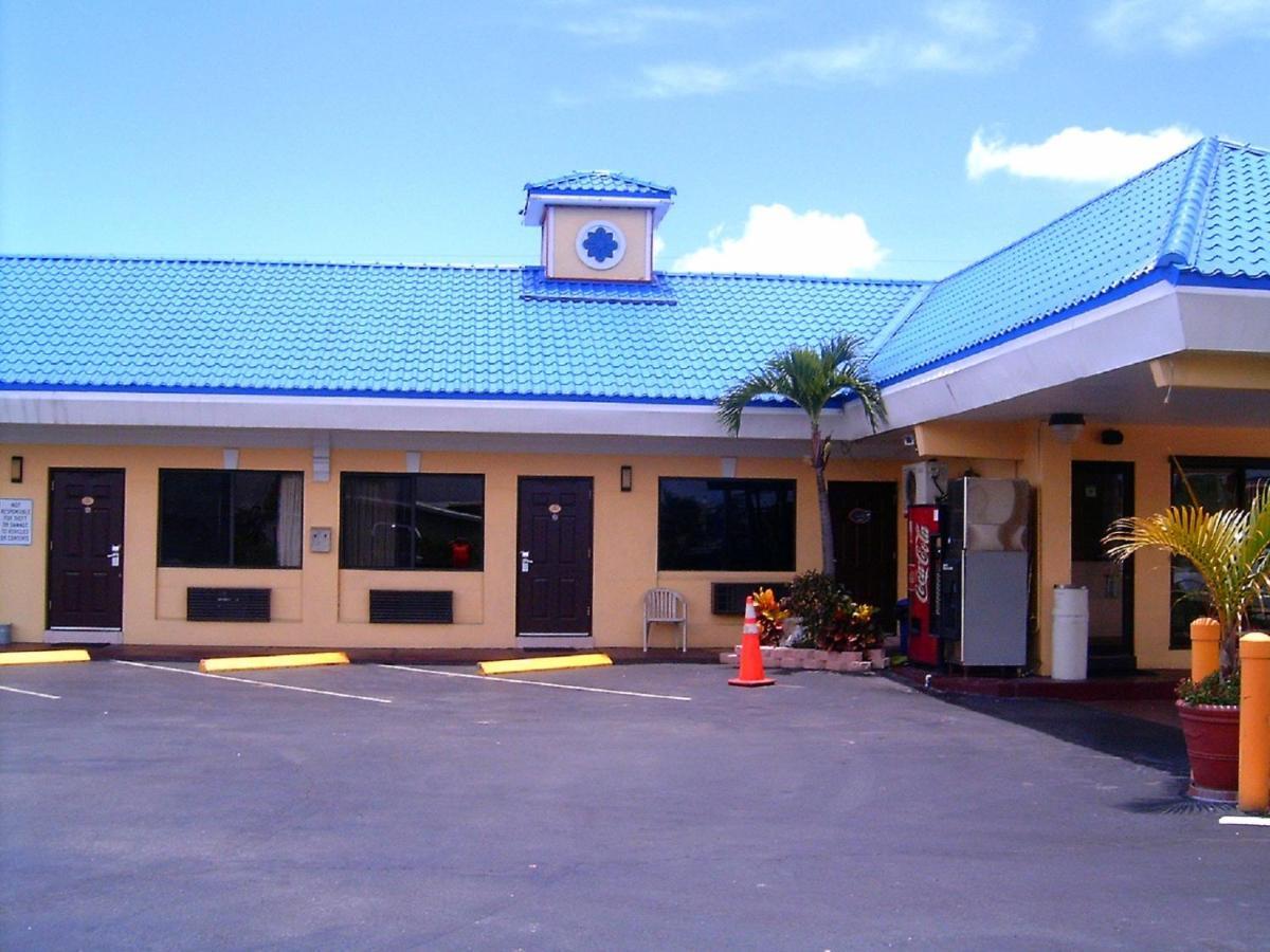 Budget Inn Of Okeechobee Exteriér fotografie
